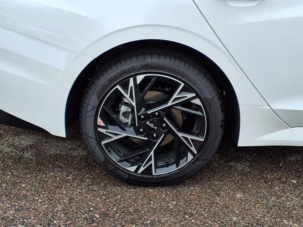 new 2025 Kia K5 car, priced at $31,306