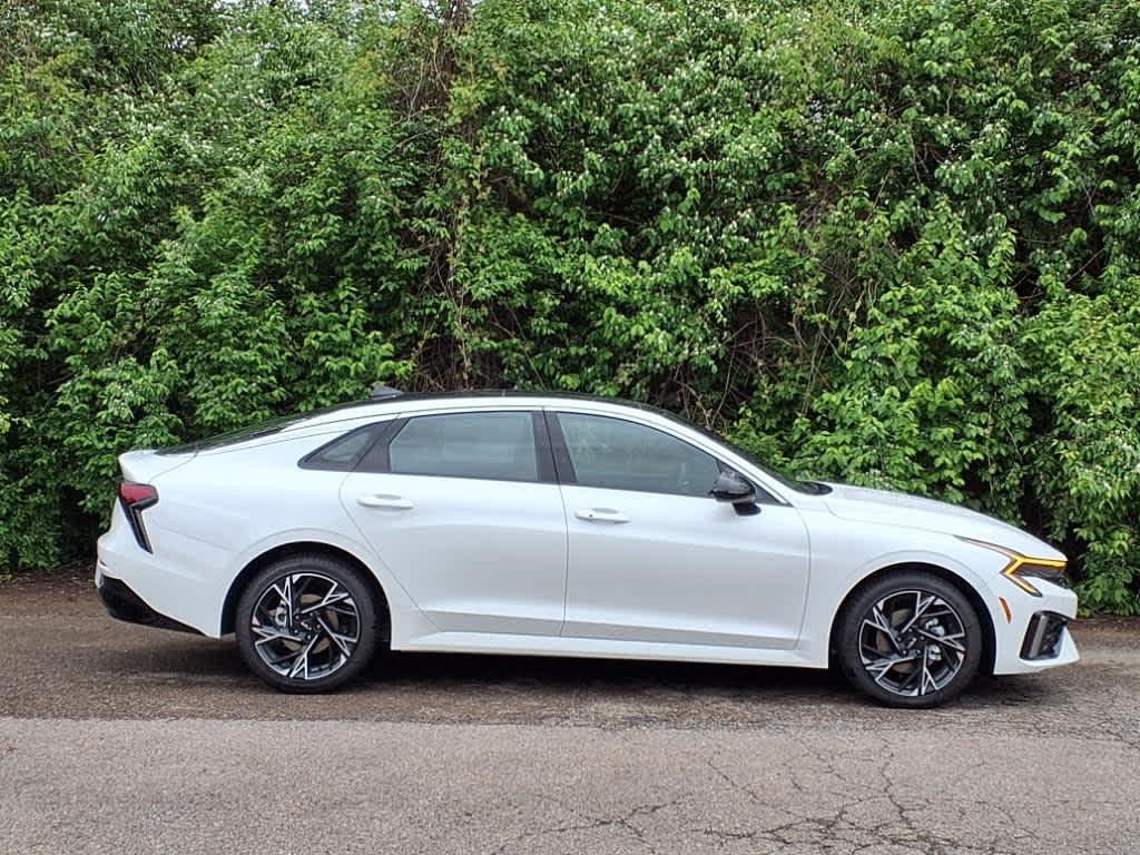 new 2025 Kia K5 car, priced at $31,306