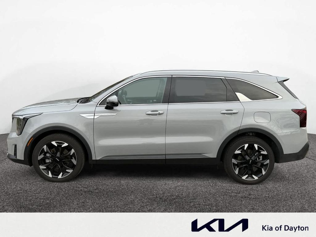 used 2024 Kia Sorento car, priced at $31,495