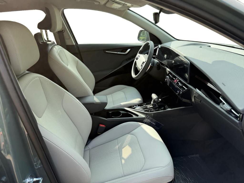new 2025 Kia Niro car, priced at $29,861