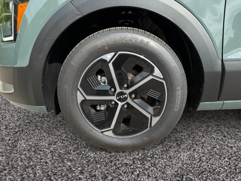 new 2025 Kia Niro car, priced at $29,861