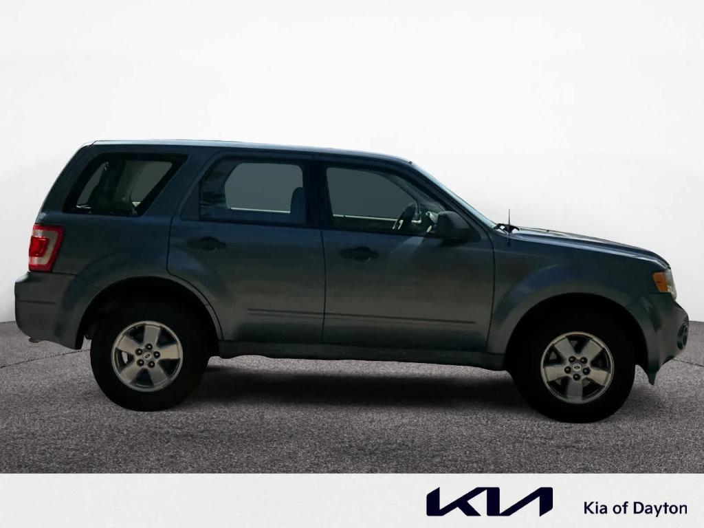 used 2010 Ford Escape car, priced at $5,900
