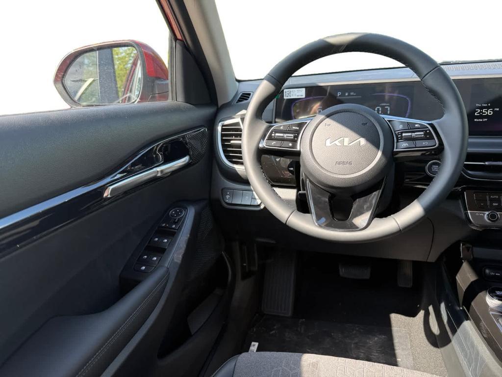 new 2026 Kia Seltos car, priced at $25,696
