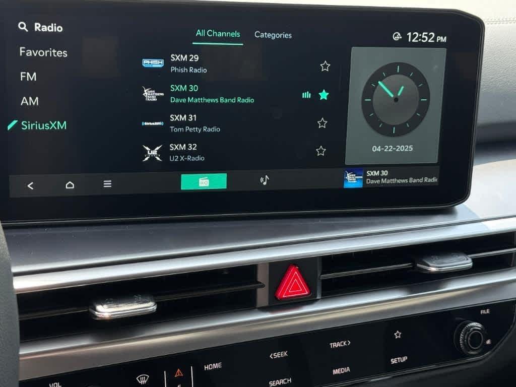 new 2025 Kia Sportage Hybrid car, priced at $32,197