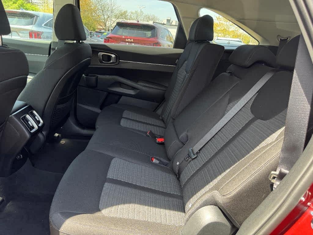 new 2025 Kia Sorento car, priced at $32,855
