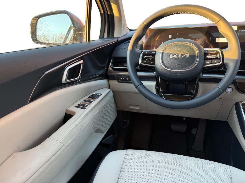 new 2026 Kia Carnival Hybrid car, priced at $47,751