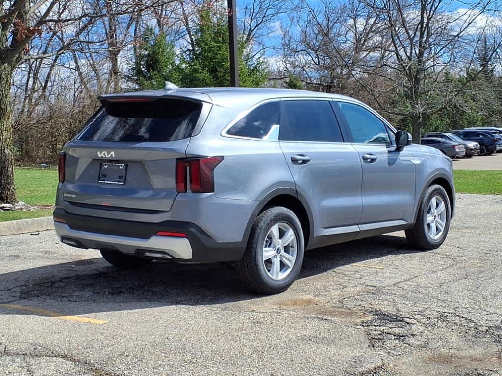 new 2025 Kia Sorento car, priced at $32,636