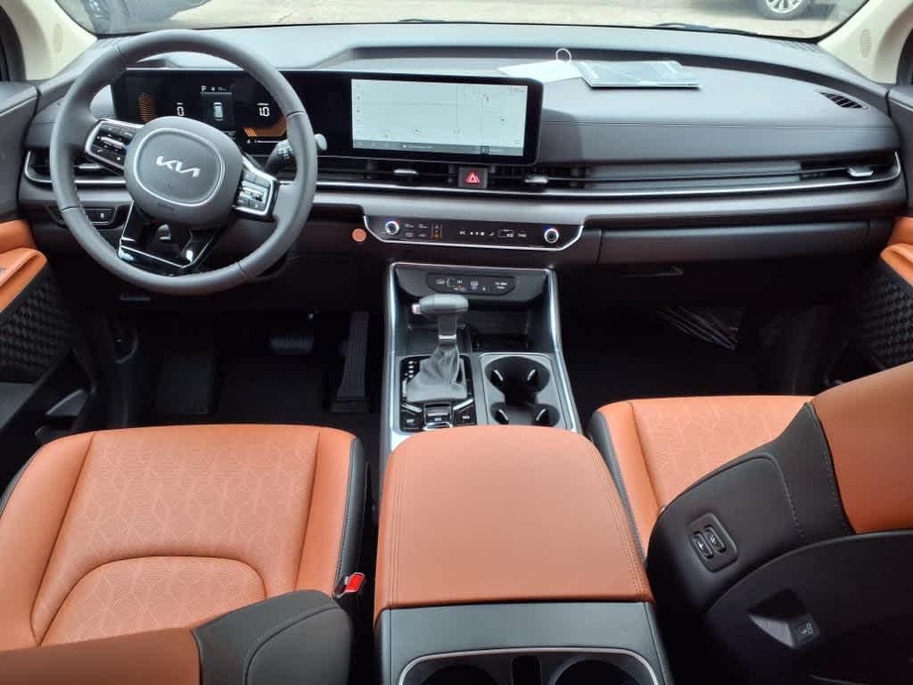 new 2025 Kia Carnival car, priced at $40,826