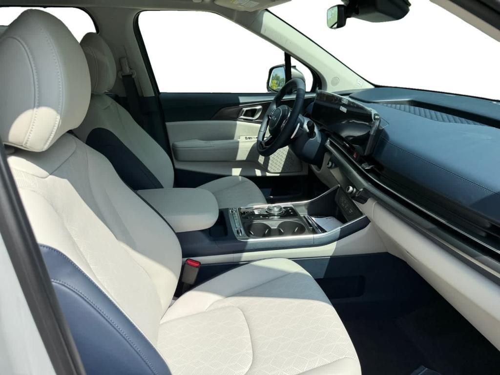 new 2026 Kia Carnival Hybrid car, priced at $49,148