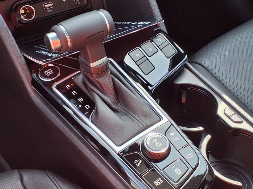 new 2025 Kia Sportage car, priced at $37,101