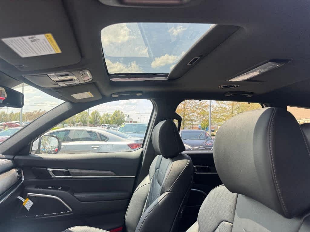 new 2025 Kia Telluride car, priced at $48,053