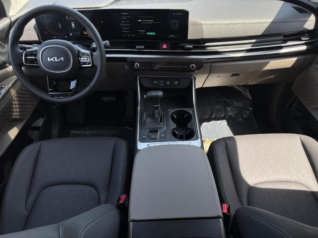 new 2025 Kia Carnival car, priced at $38,585