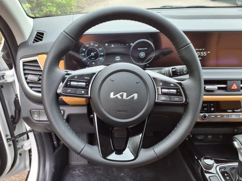 new 2025 Kia Seltos car, priced at $30,218