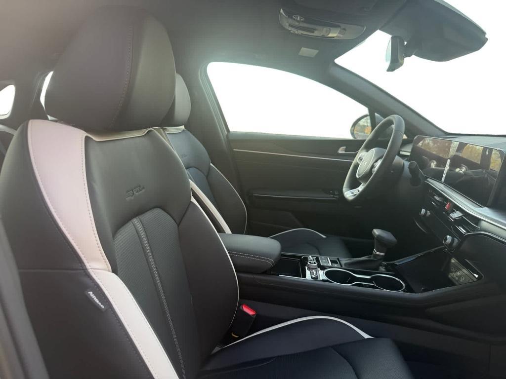 new 2026 Kia K5 car, priced at $31,958