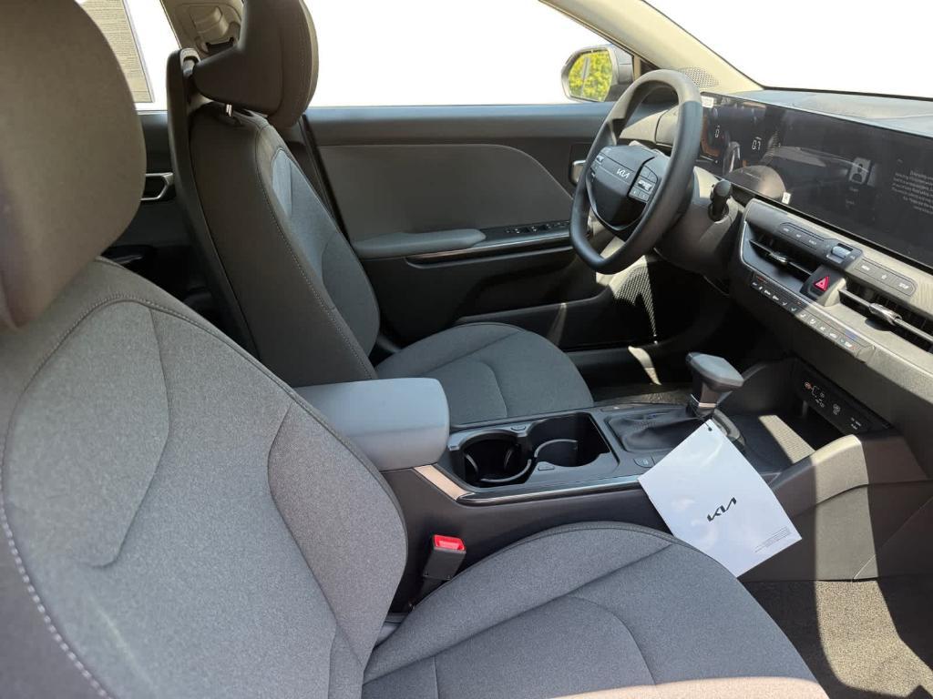 new 2025 Kia K4 car, priced at $23,015