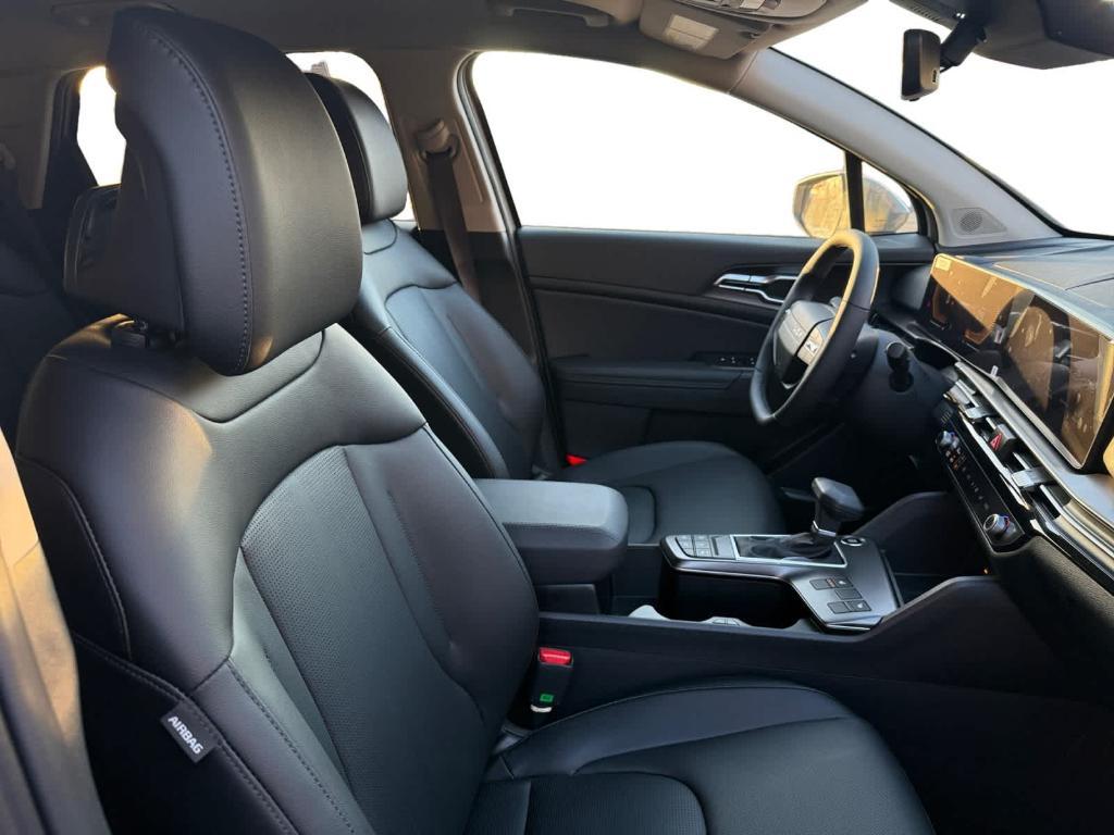 new 2026 Kia Sportage car, priced at $30,446