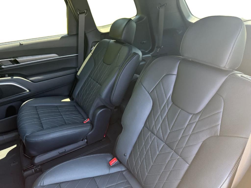 new 2025 Kia Telluride car, priced at $54,425