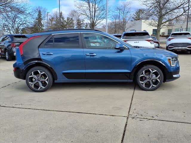 new 2025 Kia Niro car, priced at $36,054