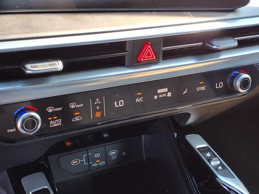 new 2025 Kia Sorento car, priced at $46,424
