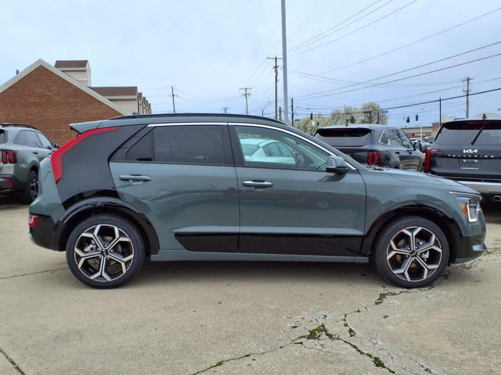 new 2025 Kia Niro car, priced at $36,054