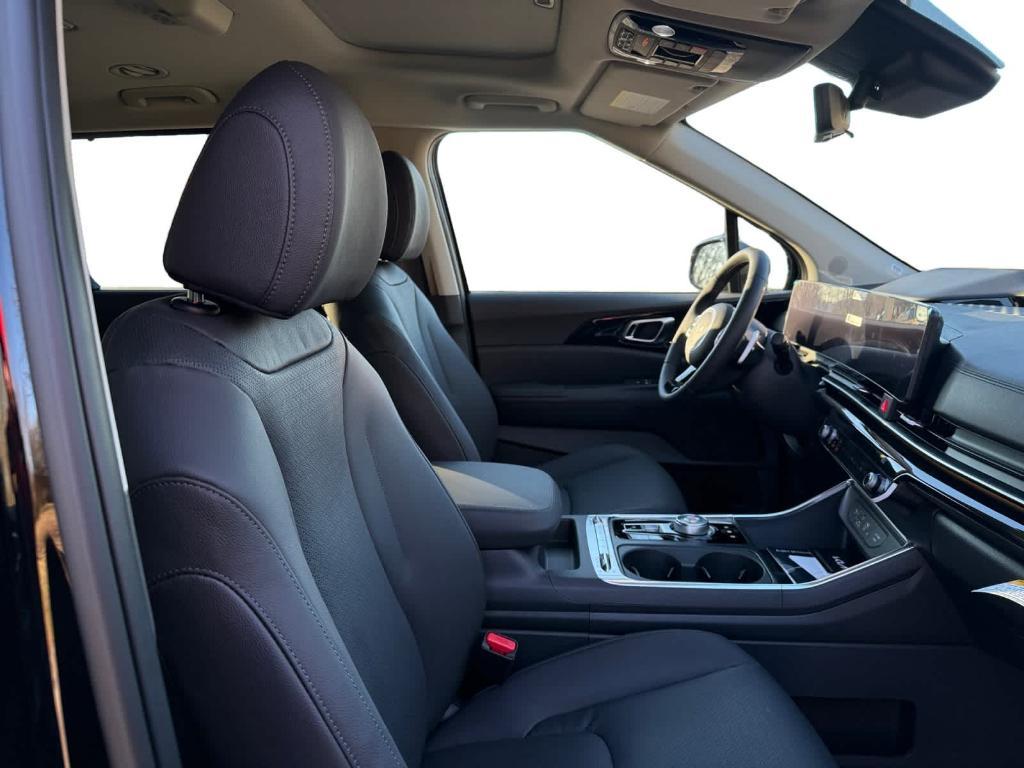 new 2026 Kia Carnival Hybrid car, priced at $55,365