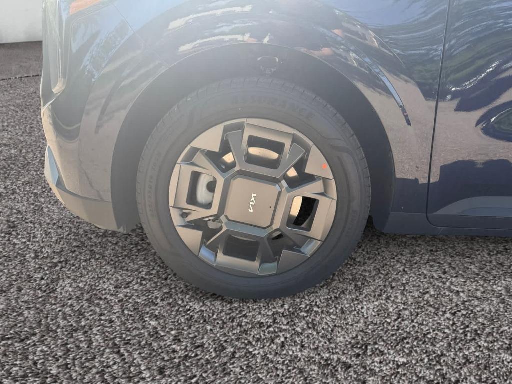 new 2026 Kia Carnival Hybrid car, priced at $43,073