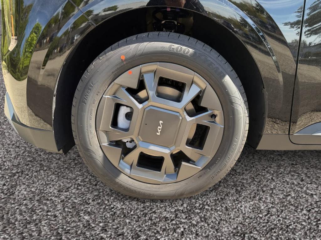 new 2026 Kia Carnival Hybrid car, priced at $42,648