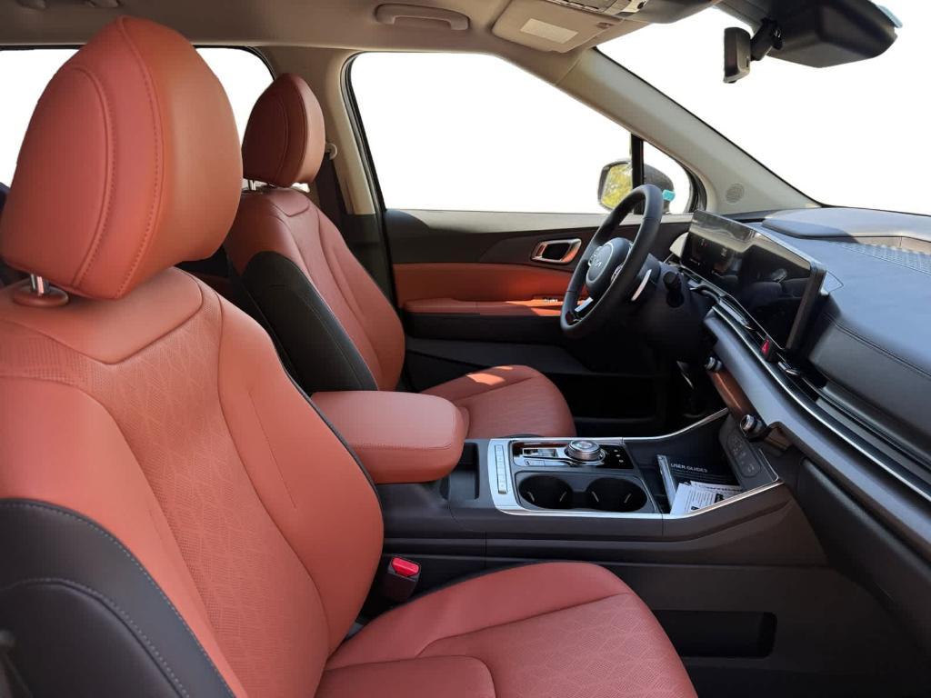 new 2026 Kia Carnival Hybrid car, priced at $42,648