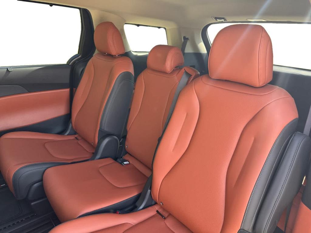 new 2026 Kia Carnival Hybrid car, priced at $42,648