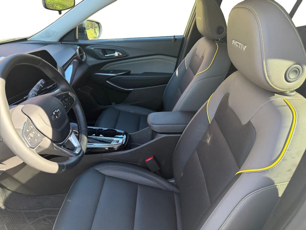 used 2025 Chevrolet Trax car, priced at $23,812