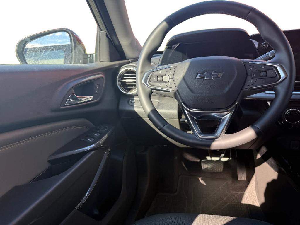 used 2025 Chevrolet Trax car, priced at $23,812