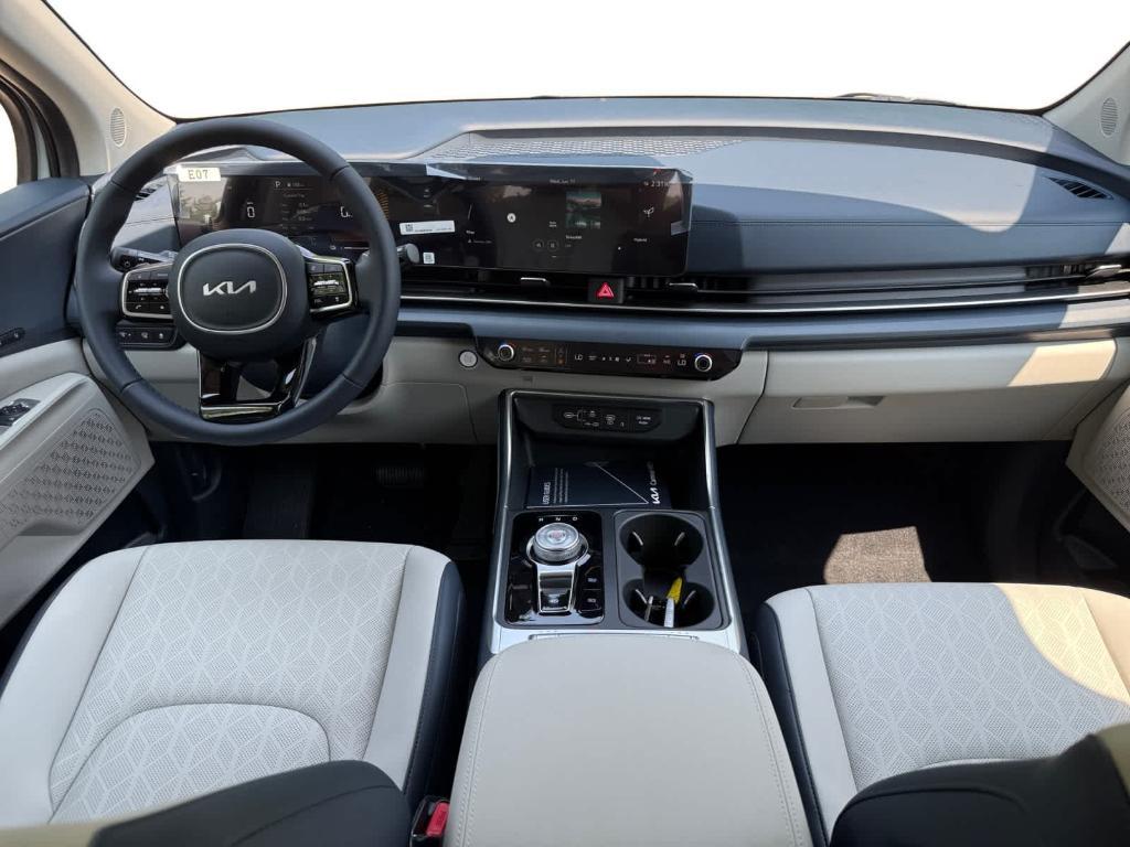 new 2025 Kia Carnival Hybrid car, priced at $42,870