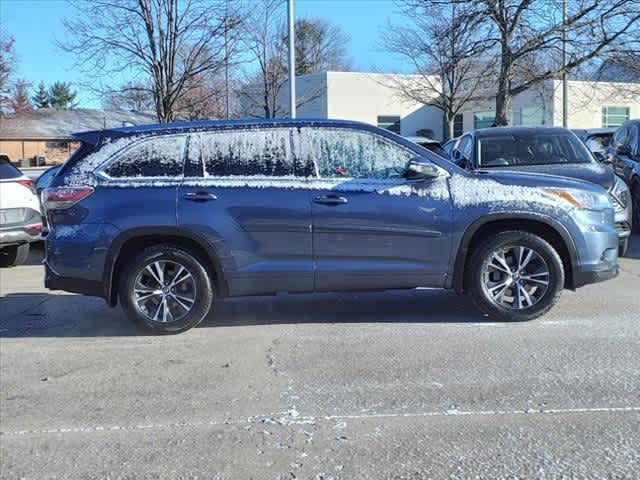 used 2016 Toyota Highlander car, priced at $17,599