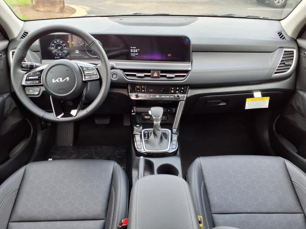 new 2025 Kia Seltos car, priced at $28,950