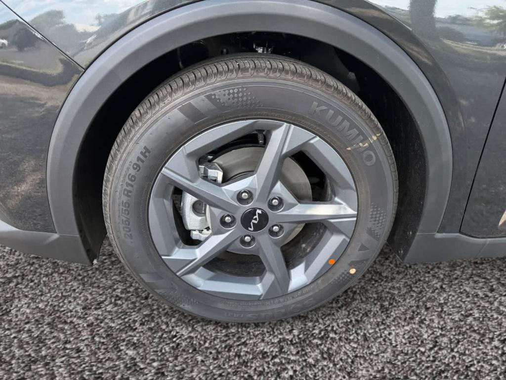 new 2025 Kia K4 car, priced at $23,015