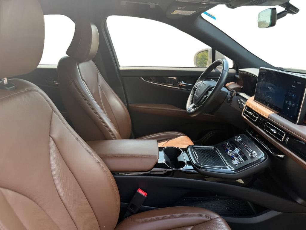 used 2023 Lincoln Nautilus car, priced at $27,995