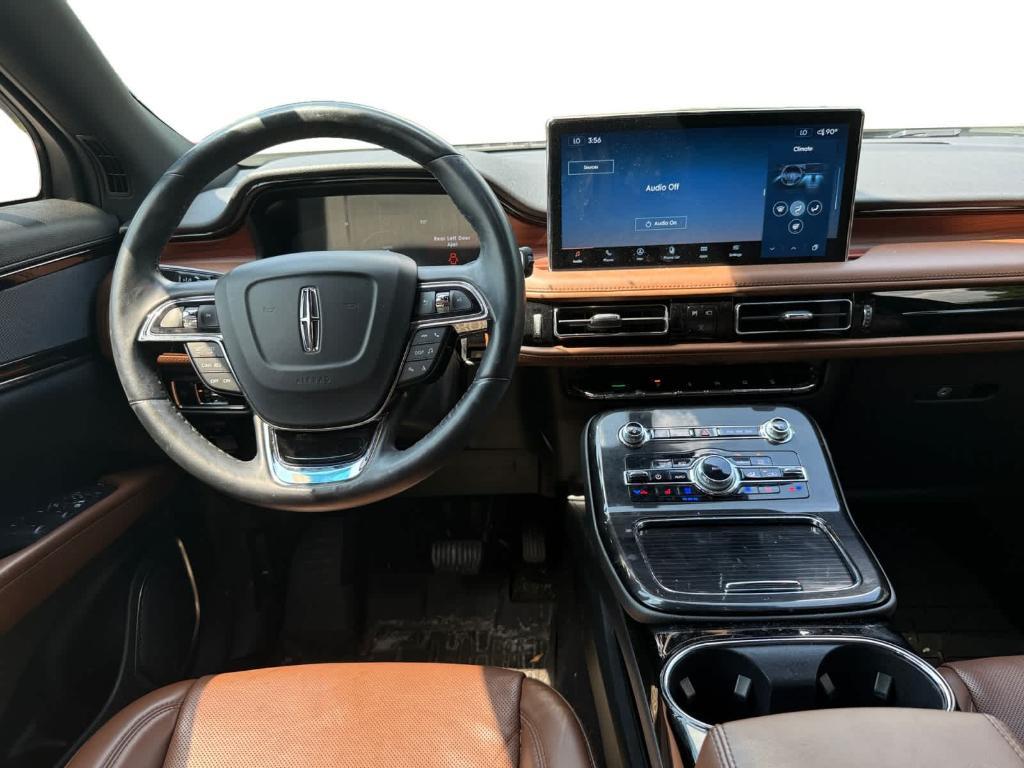 used 2023 Lincoln Nautilus car, priced at $27,995