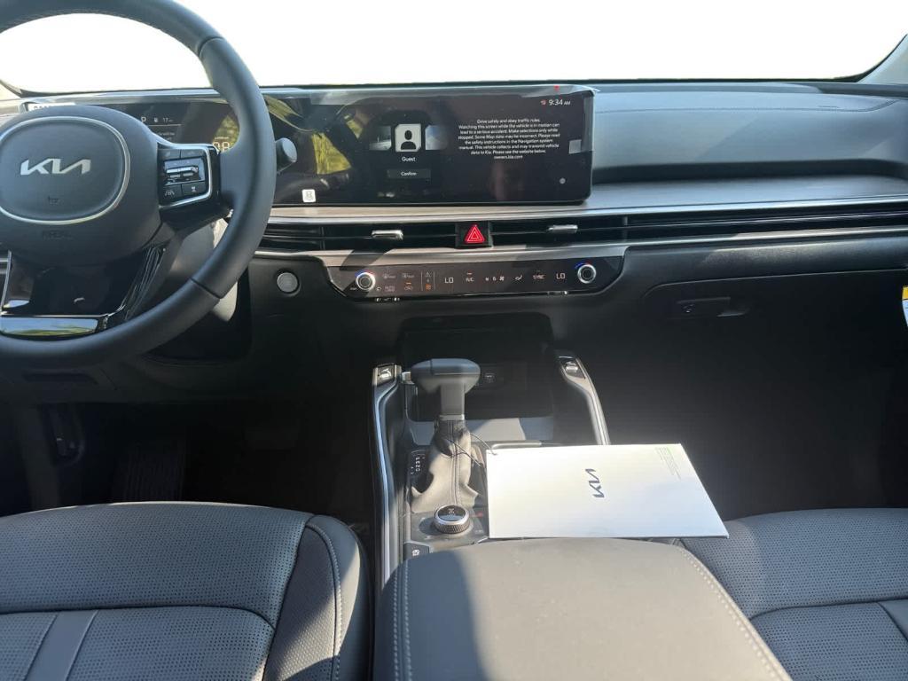 new 2025 Kia Sorento car, priced at $41,690