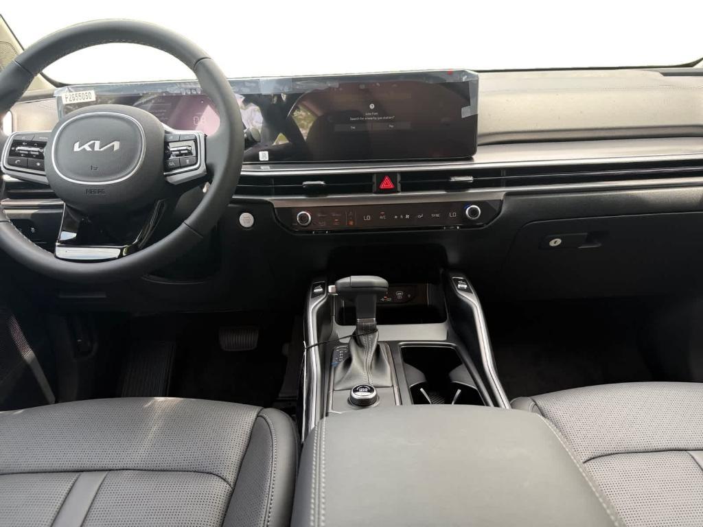 new 2025 Kia Sorento car, priced at $39,618