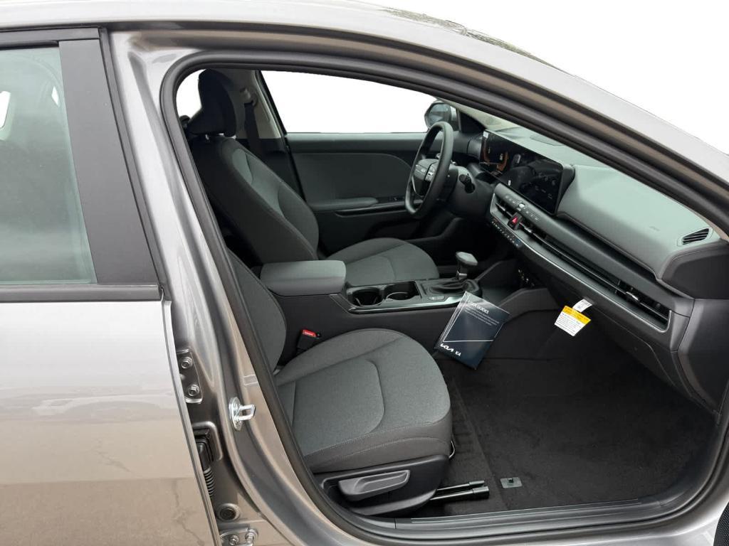 new 2025 Kia K4 car, priced at $23,702