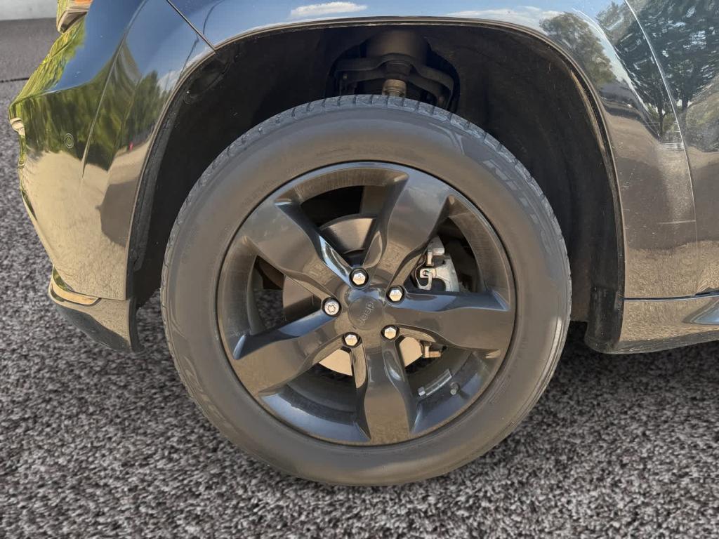 used 2016 Jeep Grand Cherokee car, priced at $16,617