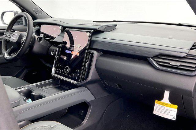 new 2025 GMC Acadia car, priced at $53,290