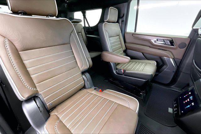 new 2025 GMC Yukon XL car