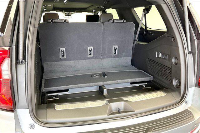 new 2025 GMC Yukon XL car