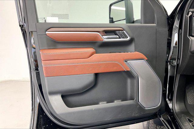 new 2025 GMC Sierra 2500 car, priced at $92,725