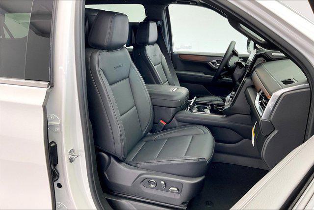 new 2025 GMC Yukon XL car
