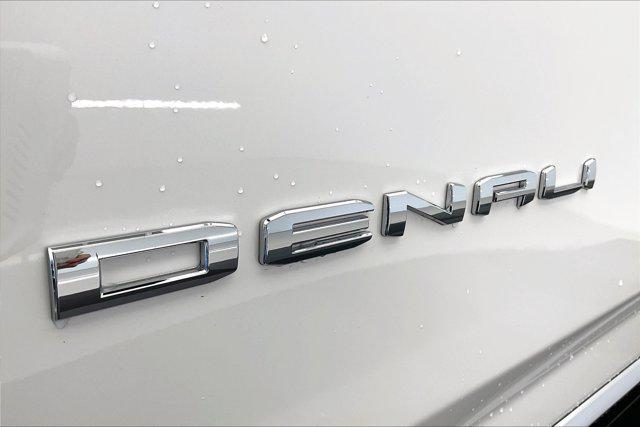 new 2025 GMC Yukon XL car