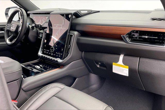 new 2025 GMC Yukon XL car