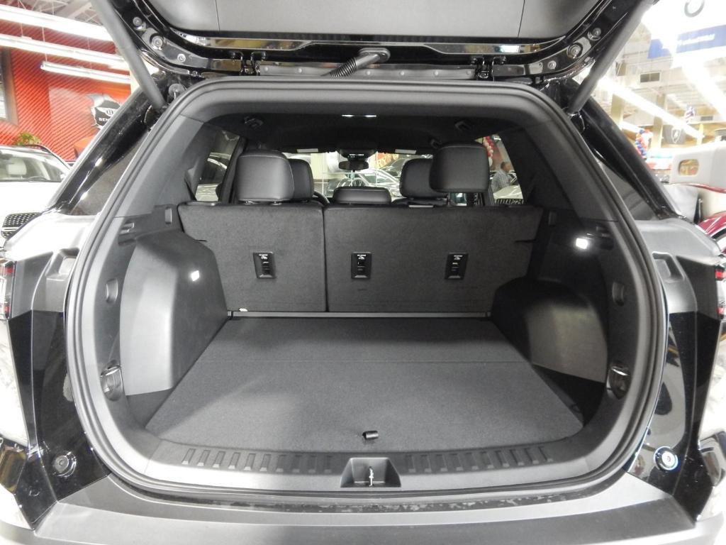 used 2026 Chevrolet Equinox car, priced at $30,995