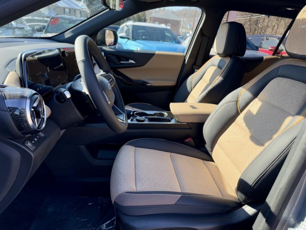 used 2025 Chevrolet Equinox car, priced at $35,898